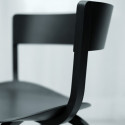 404F Chaise en bois avec dossier large, Thonet teinté noir