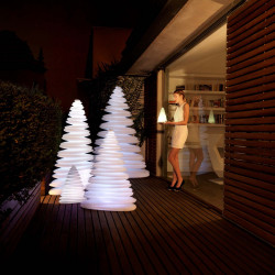 Sapin lumineux LED RGB Chrismy, Vondom, Hauteur 50 cm